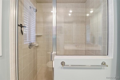 Vacant and move in ready: Meticulously Maintained Home in on Black Diamond Ranch Golf Course in Florida - for sale on GolfHomes.com, golf home, golf lot