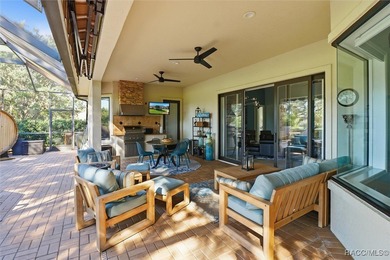 Vacant and move in ready: Meticulously Maintained Home in on Black Diamond Ranch Golf Course in Florida - for sale on GolfHomes.com, golf home, golf lot