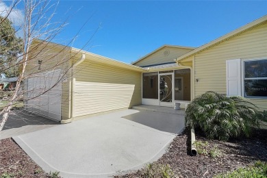 Lovely 3 bedroom 2 bath with an oversized 2 car garage w/golf on Pennbrooke Fairways in Florida - for sale on GolfHomes.com, golf home, golf lot