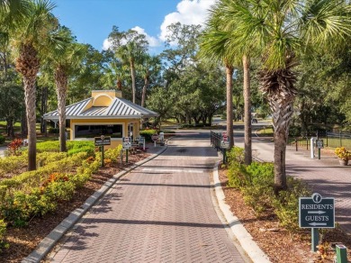 GORGEOUS POOL HOME with Custom Chef's Kitchen 3 Bedroom/3Bath on Glen Lakes Country Club in Florida - for sale on GolfHomes.com, golf home, golf lot