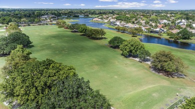 MOTIVATED SELLER! Welcome to the vibrant 55+ community of on Indian Spring Golf and Country Club in Florida - for sale on GolfHomes.com, golf home, golf lot