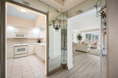 Beautiful FULLY FURNISHED 2/2 condo w/office. Ground floor (no on Oak Harbor Country Club in Florida - for sale on GolfHomes.com, golf home, golf lot