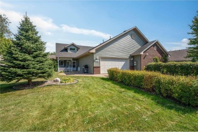 Beautifully updated one-level townhome in Clearwater Estates on Eagle Trace Golfers Club in Minnesota - for sale on GolfHomes.com, golf home, golf lot