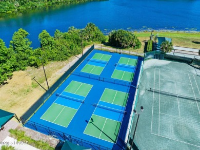 MOTIVATED SELLERS! SELLER INCENTIVE--$4,000 closing credit or 1 on Plantation Bay Golf and Country Club in Florida - for sale on GolfHomes.com, golf home, golf lot