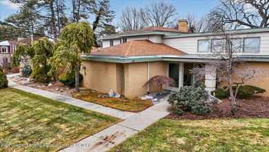 Welcome to a truly exceptional offering. An architectural on  in Michigan - for sale on GolfHomes.com, golf home, golf lot