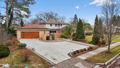 Welcome to a truly exceptional offering. An architectural on  in Michigan - for sale on GolfHomes.com, golf home, golf lot