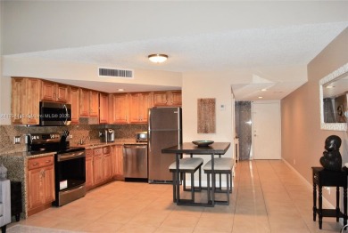 Beautiful one bedroom condo in the Racquet club at Deer Creek on Deer Creek Golf Club in Florida - for sale on GolfHomes.com, golf home, golf lot