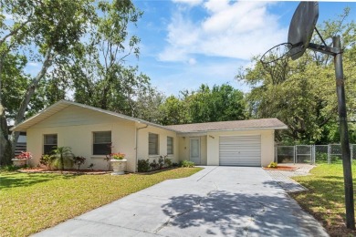 Welcome home!

This 3-bedroom, 2-bathroom home with a 1-car on Zephyrhills Municipal Golf Course in Florida - for sale on GolfHomes.com, golf home, golf lot
