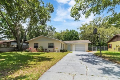 Welcome home!

This 3-bedroom, 2-bathroom home with a 1-car on Zephyrhills Municipal Golf Course in Florida - for sale on GolfHomes.com, golf home, golf lot