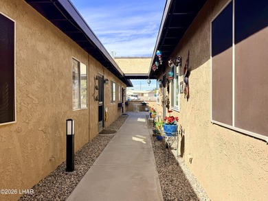 Step into easy Lake Havasu living in this inviting 2 bedroom, 1 on London Bridge Golf Course in Arizona - for sale on GolfHomes.com, golf home, golf lot