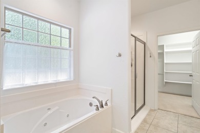 Move in ready well-maintained home located in the Isabella Golf on Isabella Golf Course  in Arkansas - for sale on GolfHomes.com, golf home, golf lot
