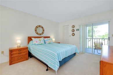 TOP-FLOOR ELEGANCE WITH SWEEPING GOLF  LAKE VIEWS!

This on Plantation Golf and Country Club in Florida - for sale on GolfHomes.com, golf home, golf lot