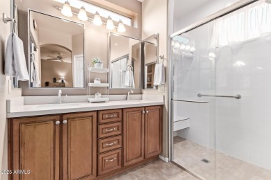Beautifully updated Spyglass model with 2 Bed, 2 Bath + Den with on Oakwood Golf Club  in Arizona - for sale on GolfHomes.com, golf home, golf lot