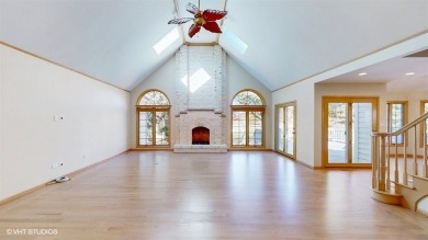 This spacious and refreshed home with Golf Course views is on White Eagle Golf Club in Illinois - for sale on GolfHomes.com, golf home, golf lot