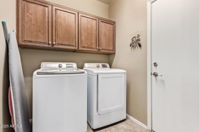 Beautifully updated Spyglass model with 2 Bed, 2 Bath + Den with on Oakwood Golf Club  in Arizona - for sale on GolfHomes.com, golf home, golf lot