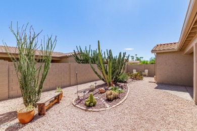 Beautifully updated Spyglass model with 2 Bed, 2 Bath + Den with on Oakwood Golf Club  in Arizona - for sale on GolfHomes.com, golf home, golf lot