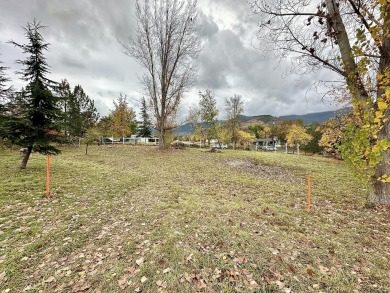 Lovely level 0.45-acre buildable lot across from Oak Knoll Golf on Oak Knoll Golf Course in Oregon - for sale on GolfHomes.com, golf home, golf lot