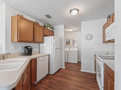 NEW ROOF 2025~HVAC 2019~BOND PAID~TURNKEY~OUTSTANDING LOCATION on The Links of Spruce Creek in Florida - for sale on GolfHomes.com, golf home, golf lot