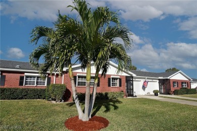 ***SELLER WILL REPAINT CORAL ACCENT WALL AT BUYER'S REQUEST*** on Myerlee Country Club in Florida - for sale on GolfHomes.com, golf home, golf lot