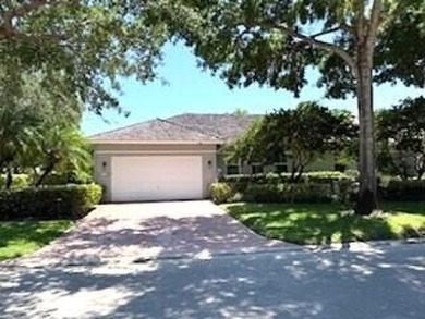 FULLY TRANSFERABLE GOLF MEMBERSHIP AVAILABLE FOR PREMIUM ($400K) on Woodfield Country Club in Florida - for sale on GolfHomes.com, golf home, golf lot