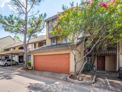 Stunning condo in the master-planned Quail Run on Las Colinas Country Club in Texas - for sale on GolfHomes.com, golf home, golf lot