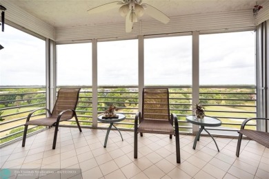 THIS 3 BEDROOM/ 2.5 BATH UNIT OFFERS COMFORTABLE LIVING AT A on Palm-Aire Country Club and Resort - Palms in Florida - for sale on GolfHomes.com, golf home, golf lot