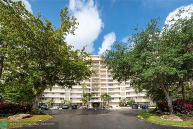 THIS 3 BEDROOM/ 2.5 BATH UNIT OFFERS COMFORTABLE LIVING AT A on Palm-Aire Country Club and Resort - Palms in Florida - for sale on GolfHomes.com, golf home, golf lot