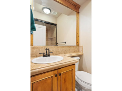 Turn-Key Luxury in Banbury Meadows Golf Course Community! Enjoy on BanBury Golf Club in Idaho - for sale on GolfHomes.com, golf home, golf lot