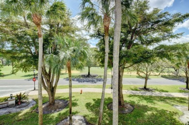 Welcome to this 2 bedroom/2 bathroom apartment in the Gardens of on Boca Grove Golf and Tennis in Florida - for sale on GolfHomes.com, golf home, golf lot