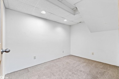 This well-maintained 3-bedroom, 2-bathroom home (with potential on Twin Lakes Golf Course in Iowa - for sale on GolfHomes.com, golf home, golf lot
