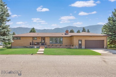 Immaculately Maintained and Spacious Brick Rancher on Expansive on Butte Country Club in Montana - for sale on GolfHomes.com, golf home, golf lot