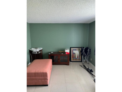 A/C 2021 HWH 2021. Bright, cheerful condo in desirable Kings on Kings Point Golf -Flanders Way in Florida - for sale on GolfHomes.com, golf home, golf lot