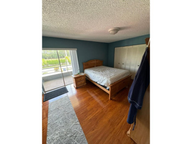 A/C 2021 HWH 2021. Bright, cheerful condo in desirable Kings on Kings Point Golf -Flanders Way in Florida - for sale on GolfHomes.com, golf home, golf lot