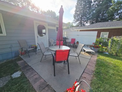 Discover this inviting 3-bedroom ranch near Wakonda Golf Club in on Wakonda Club in Iowa - for sale on GolfHomes.com, golf home, golf lot