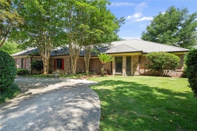 MOVE-IN READY! Light-Filled Golf Course Retreat on the 14th on Lake Forest Yacht and Country Club in Alabama - for sale on GolfHomes.com, golf home, golf lot