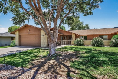 Lots of WOW factor in this REFRESHED Gemini-Twin!  New roof in on Pebblebrook Golf Course in Arizona - for sale on GolfHomes.com, golf home, golf lot