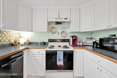 Cape Cod meets Southport! Location Location Location. Vintage on The Lakes Country Club in North Carolina - for sale on GolfHomes.com, golf home, golf lot
