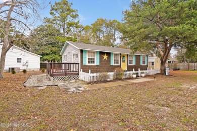 Cape Cod meets Southport! Location Location Location. Vintage on The Lakes Country Club in North Carolina - for sale on GolfHomes.com, golf home, golf lot