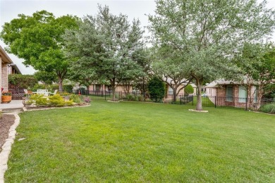 Well designed home featuring 2,625 sf of generous room sizes on Heritage Ranch Golf and Country Club in Texas - for sale on GolfHomes.com, golf home, golf lot