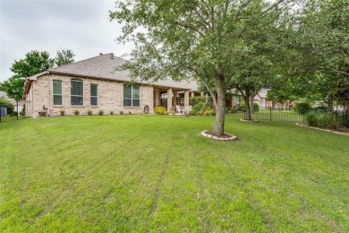 Well designed home featuring 2,625 sf of generous room sizes on Heritage Ranch Golf and Country Club in Texas - for sale on GolfHomes.com, golf home, golf lot