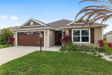 Under contract-accepting backup offers. ~4-YEAR-OLD HOME~ ~NO on Pennbrooke Fairways in Florida - for sale on GolfHomes.com, golf home, golf lot