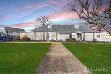 Welcome home to this 1st Floor Newly Renovated 2 bedroom, 1 bath on Rossmoor Golf Club in New Jersey - for sale on GolfHomes.com, golf home, golf lot