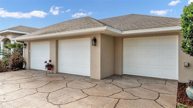 Don't miss out on this very well-kept pool home in the Golf on Golf Hammock Country Club in Florida - for sale on GolfHomes.com, golf home, golf lot