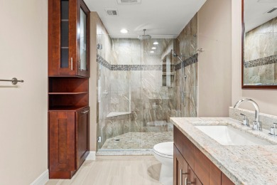 Pinnacle top-floor residence in Eastgate boasting panoramic on Hunters Run Golf and Country Club in Florida - for sale on GolfHomes.com, golf home, golf lot