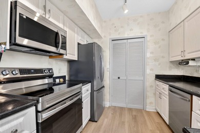 Welcome to one of the rarest condos in Aberdeen Country Club on Aberdeen Golf and Country Club in Florida - for sale on GolfHomes.com, golf home, golf lot