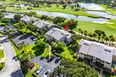 Pinnacle top-floor residence in Eastgate boasting panoramic on Hunters Run Golf and Country Club in Florida - for sale on GolfHomes.com, golf home, golf lot