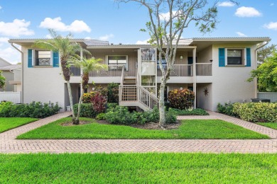Pinnacle top-floor residence in Eastgate boasting panoramic on Hunters Run Golf and Country Club in Florida - for sale on GolfHomes.com, golf home, golf lot