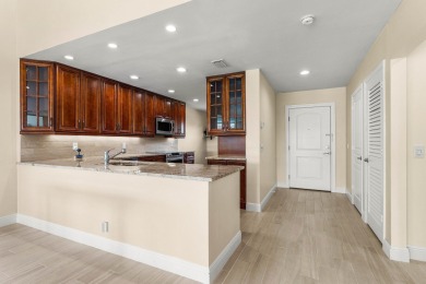 Pinnacle top-floor residence in Eastgate boasting panoramic on Hunters Run Golf and Country Club in Florida - for sale on GolfHomes.com, golf home, golf lot
