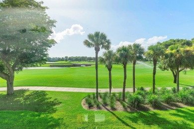 Pinnacle top-floor residence in Eastgate boasting panoramic on Hunters Run Golf and Country Club in Florida - for sale on GolfHomes.com, golf home, golf lot