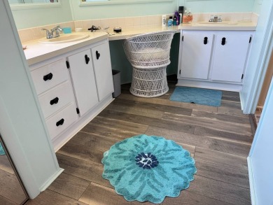 This lovely, manufactured home on leased land.   Priced to sell on Pine Lakes Country Club in Florida - for sale on GolfHomes.com, golf home, golf lot